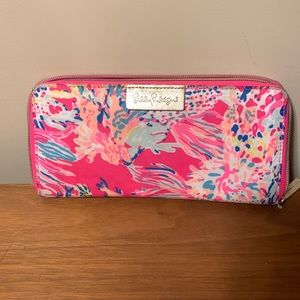 Lilly Pulitzer Passport Wallet